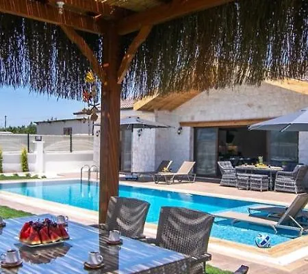 Dumi House Φετιγιέ
